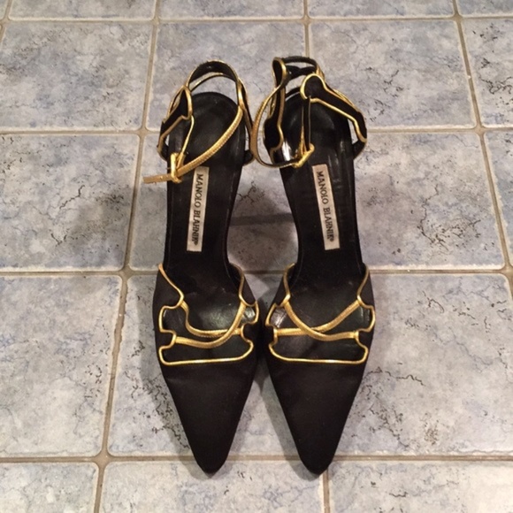Manolo Blahnik Gold and black satin shoes - Picture 6 of 8